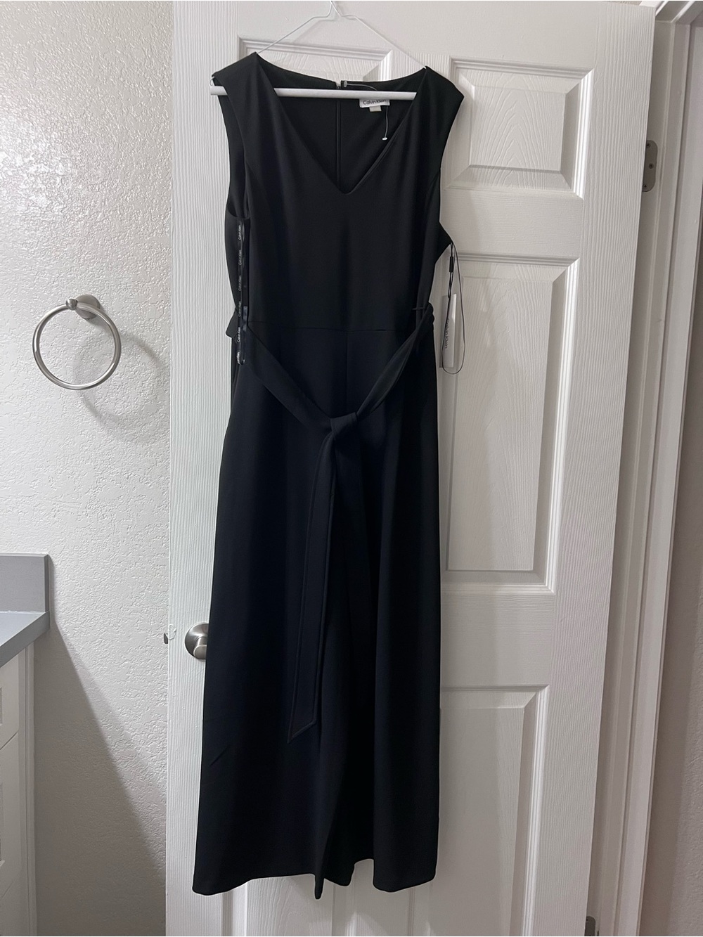 Black Sleeveless Calvin Klein Wide-leg Pantsuit with Waist Tie